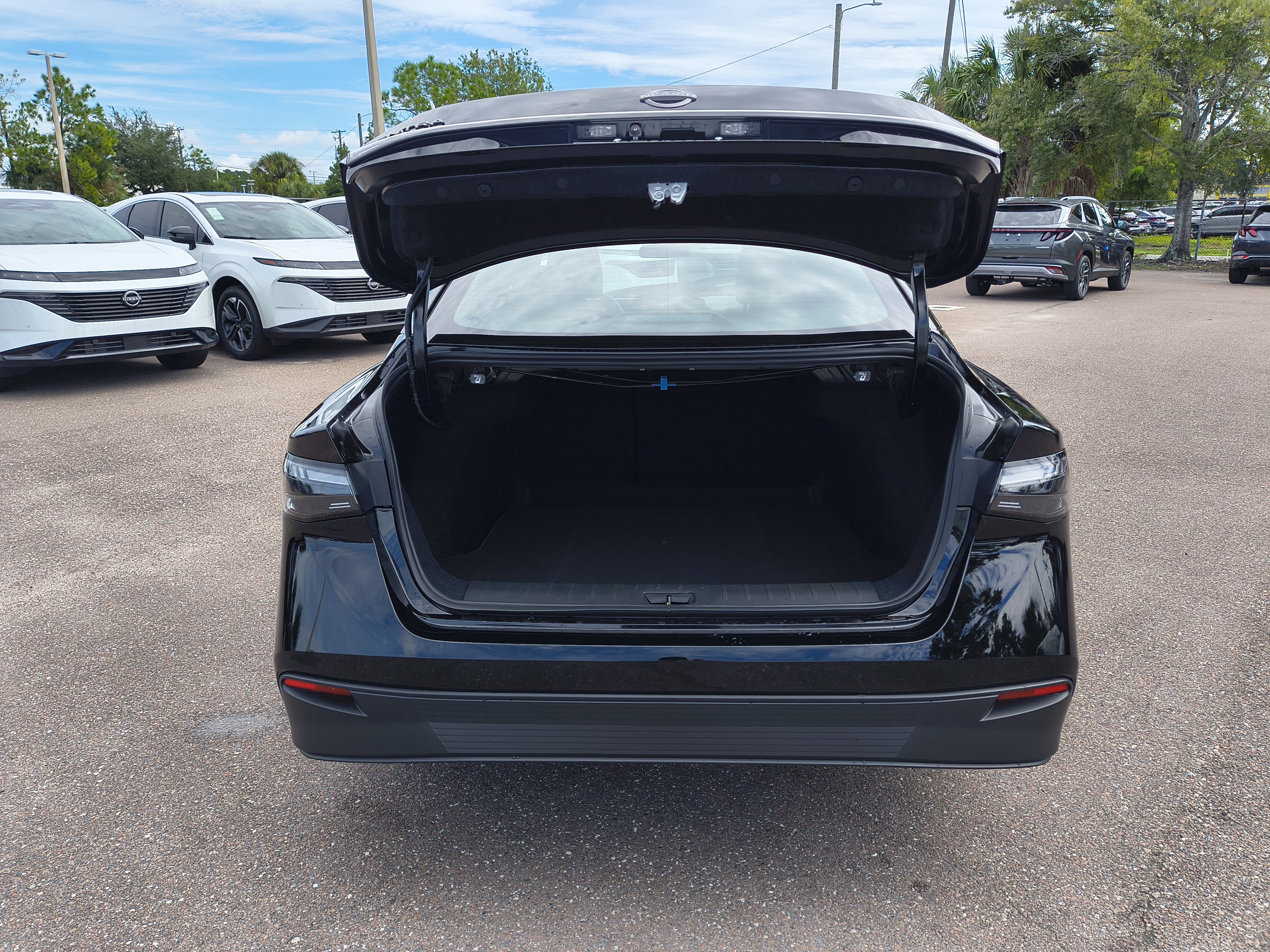 New 2027 Nissan Sentra S w/ Floor Mat Package FWD image 12