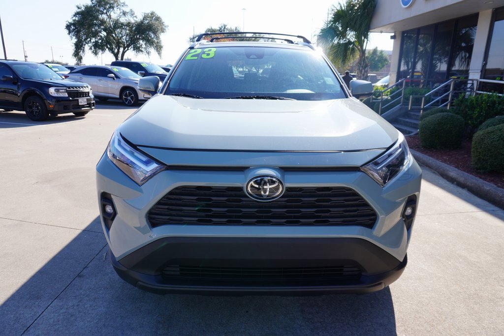 Used 2023 Toyota RAV4 XLE Premium image 2