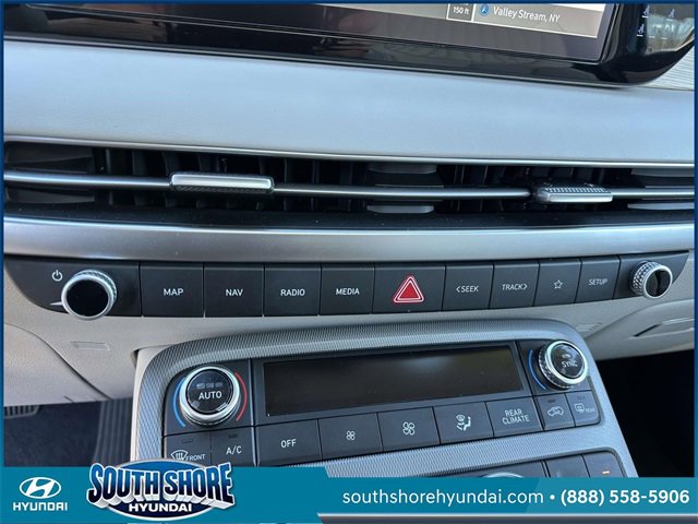Used 2023 Hyundai Palisade Limited image 32