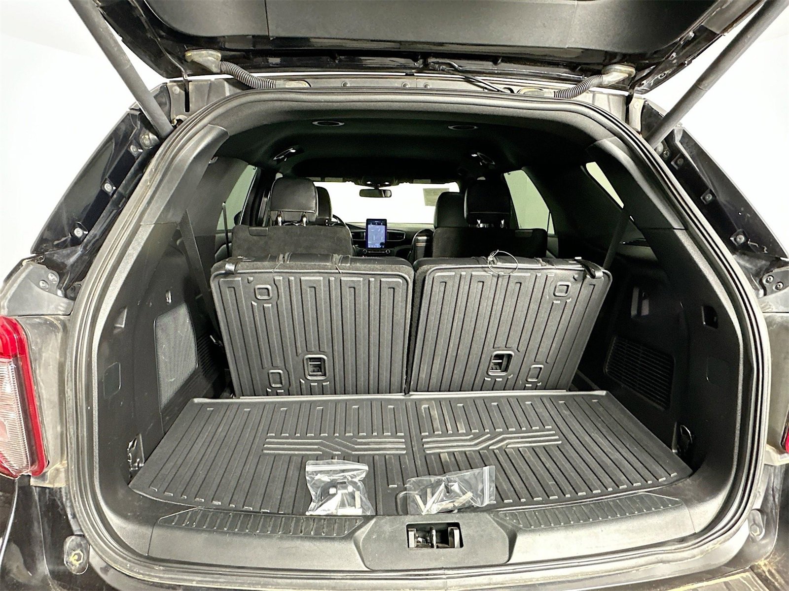 Used 2020 Ford Explorer ST w/ Premium Technology Package image 26