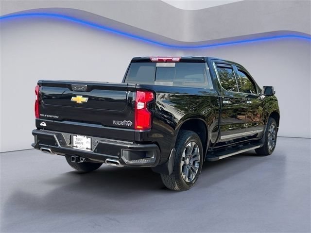 Used 2025 Chevrolet Silverado 1500 High Country w/ Z71 Off-Road Package AWD/4WD image 5