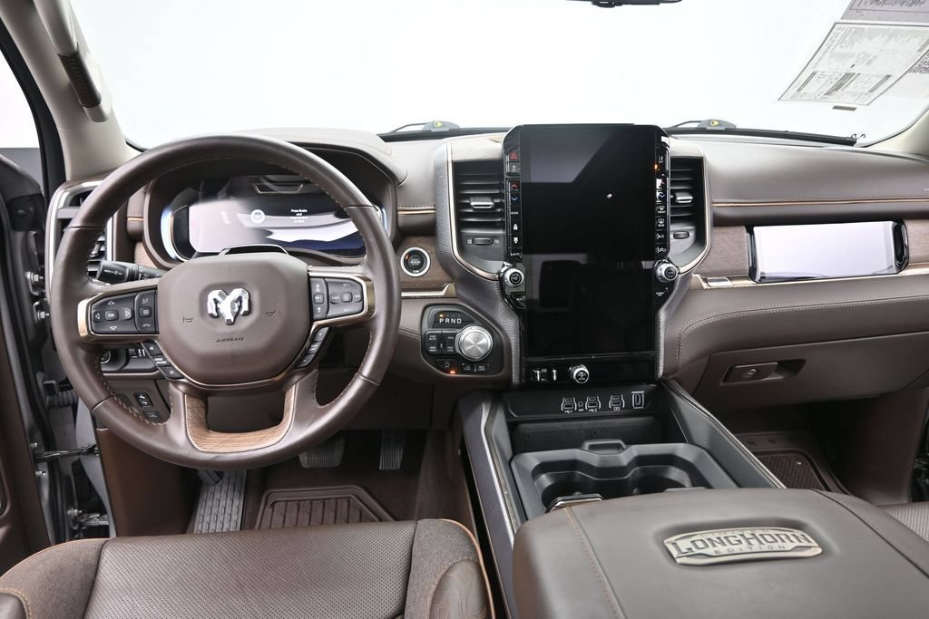 Used 2025 RAM 1500 Limited AWD/4WD image 25