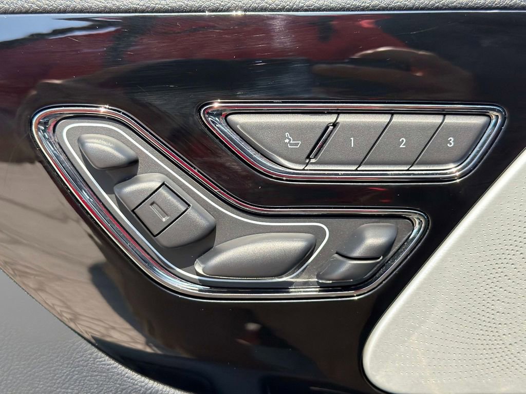 Used 2025 Lincoln Aviator Black Label AWD/4WD image 21