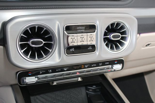 Used 2025 Mercedes-Benz G 550 image 16