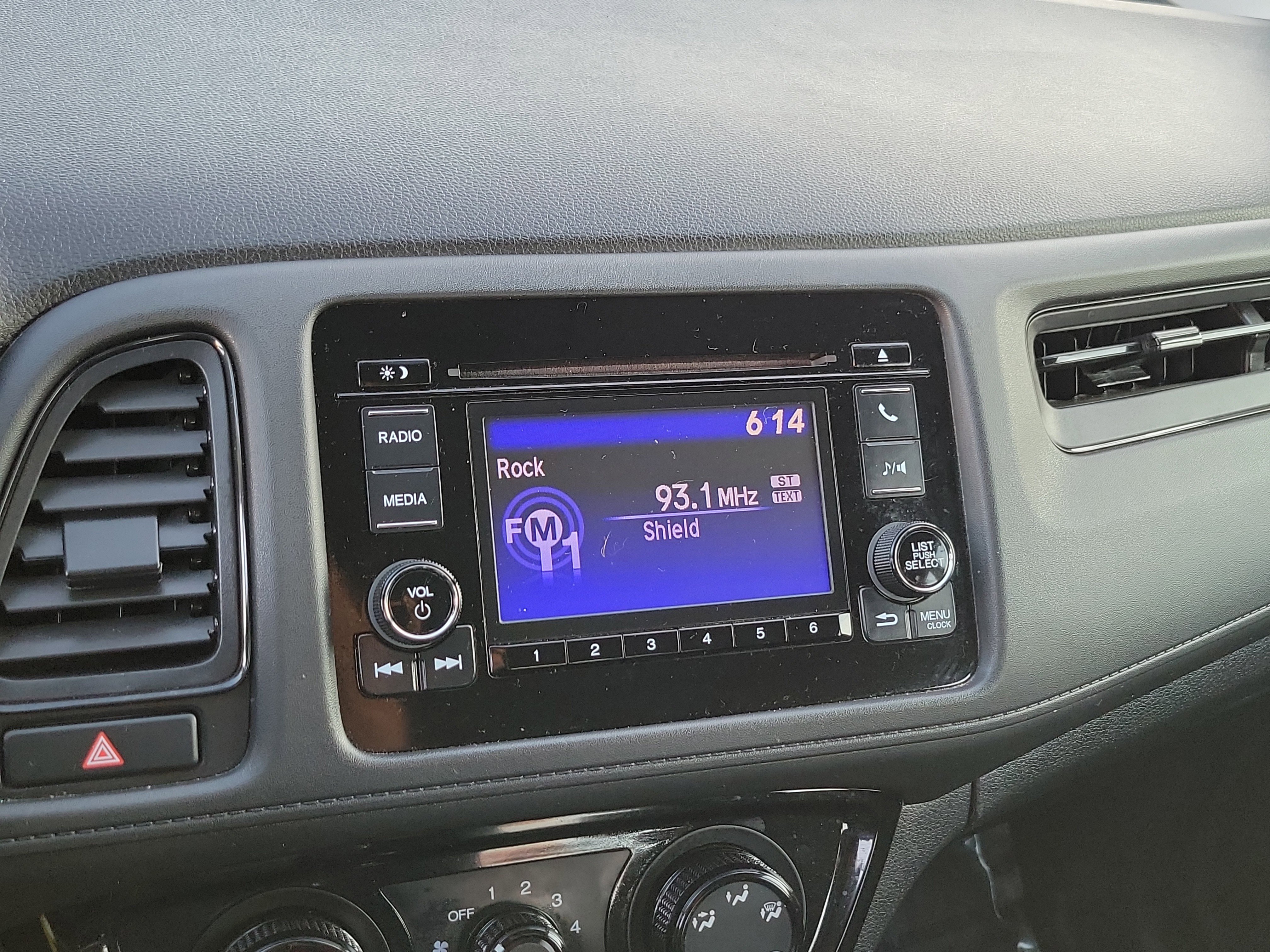 Used 2021 Honda HR-V LX image 28