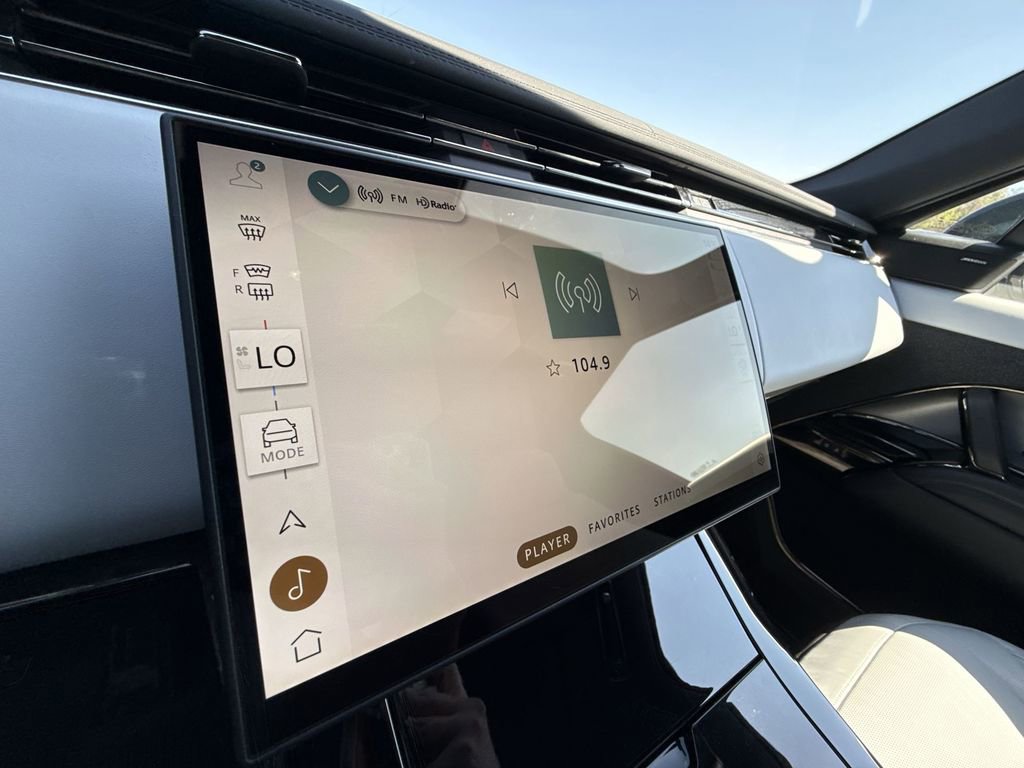 Used 2025 Land Rover Range Rover Sport Dynamic SE image 19