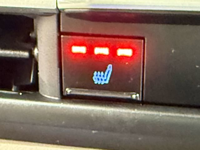 Certified 2024 Toyota Sienna XLE image 19