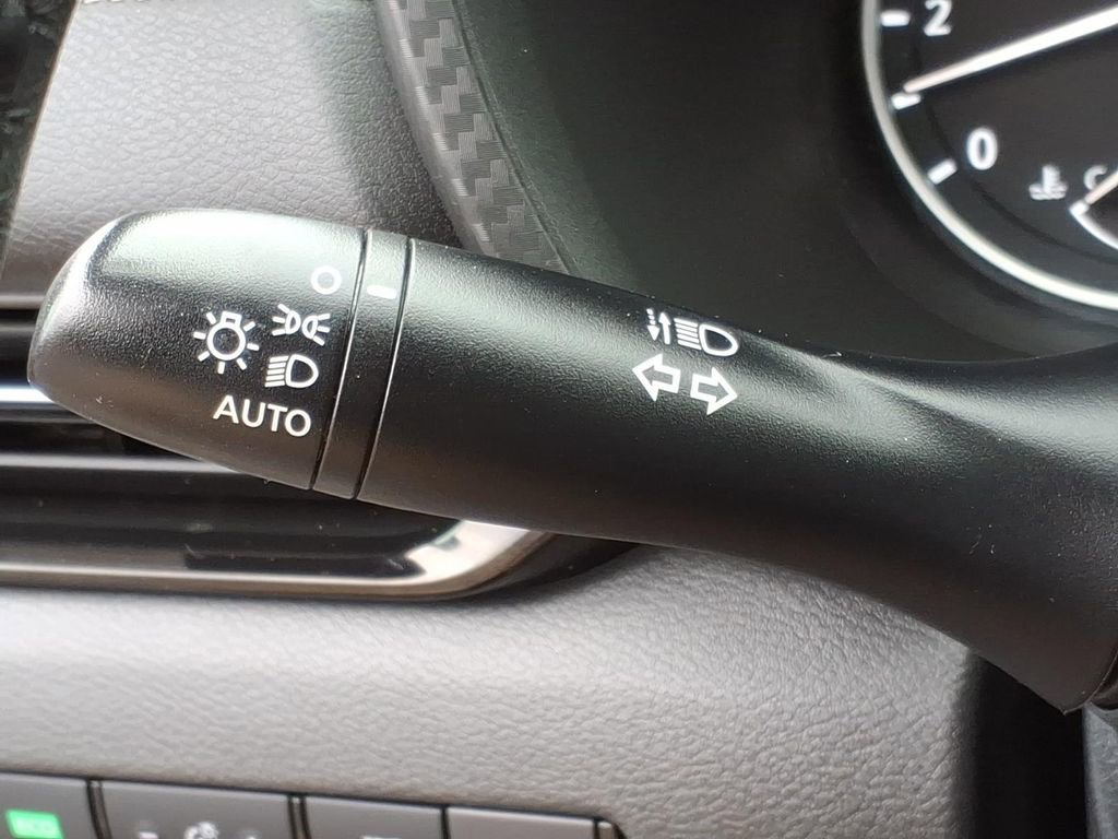 Used 2020 Nissan Sentra SV w/ Lighting Package image 21