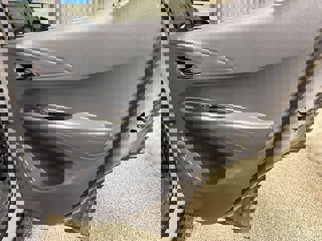 Used 2020 Chevrolet Bolt Premier w/ Infotainment Package image 23