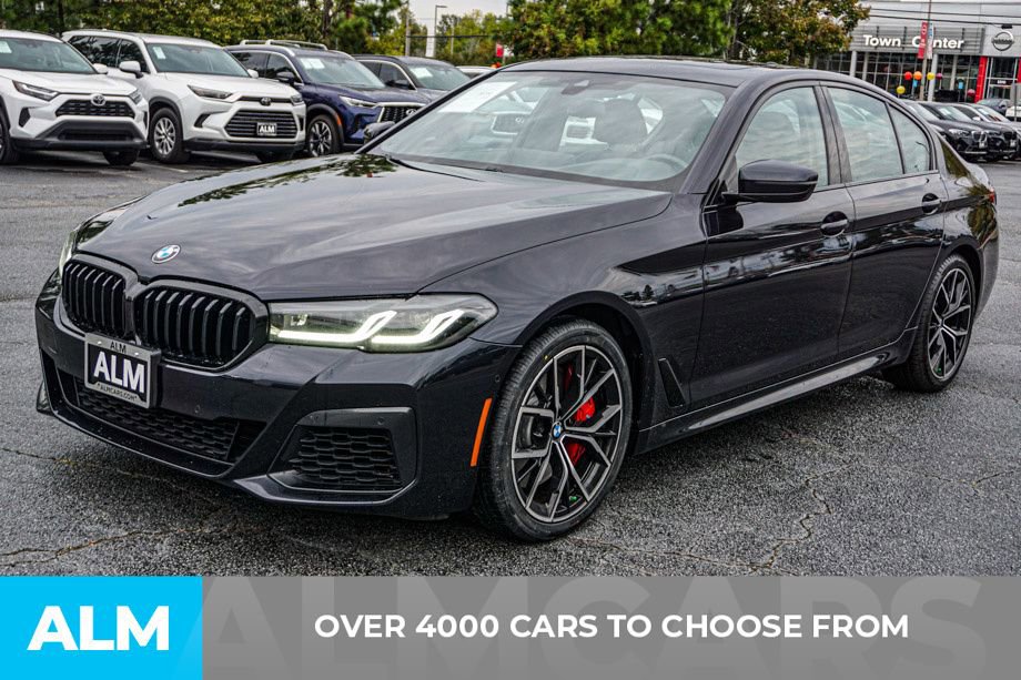Used 2023 BMW 540i xDrive w/ M Sport Package image 3