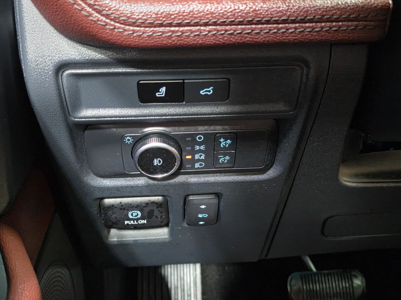 Used 2022 Ford Expedition Max Limited image 44