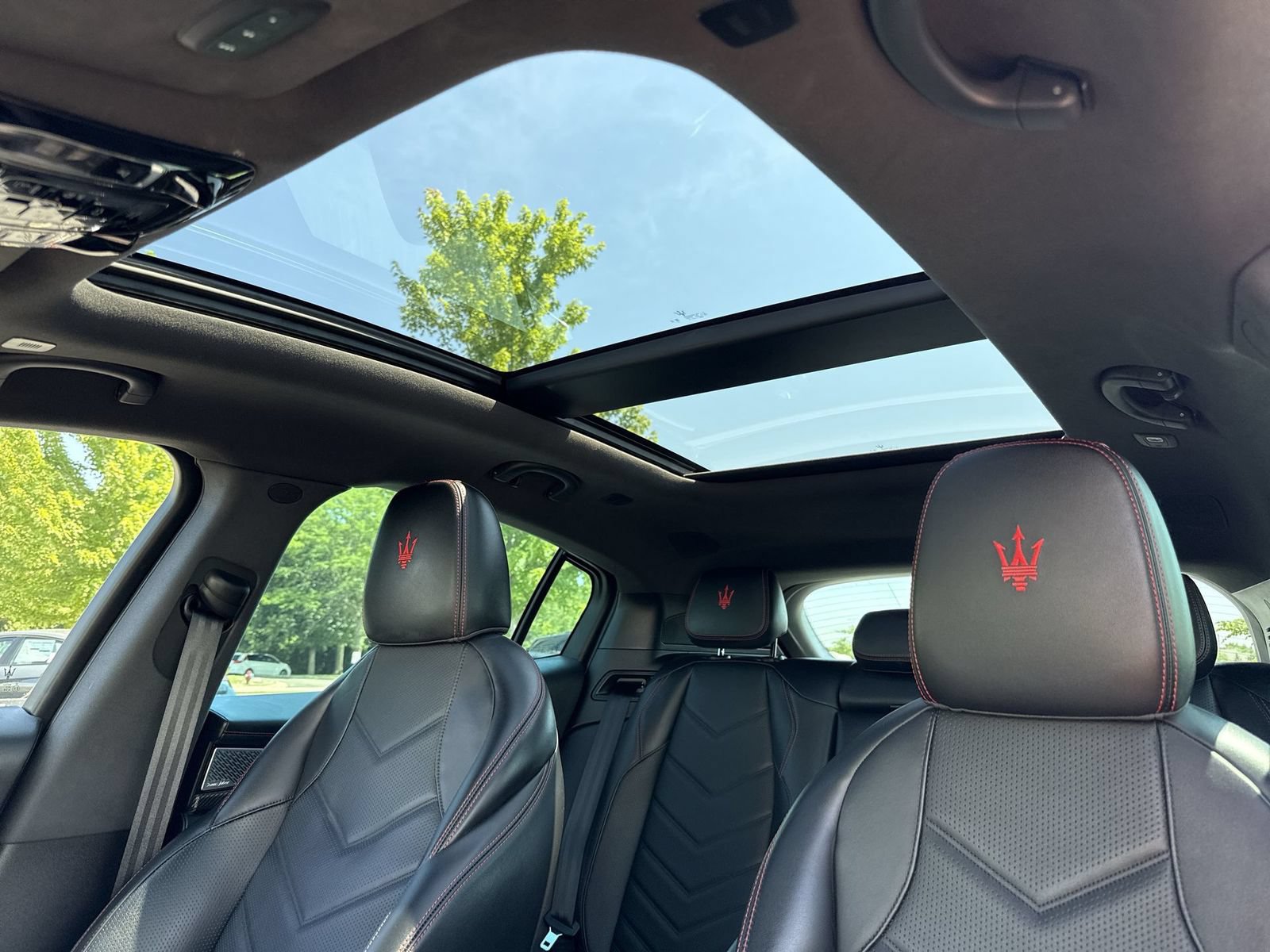 Used 2023 Maserati Grecale Modena AWD/4WD image 23