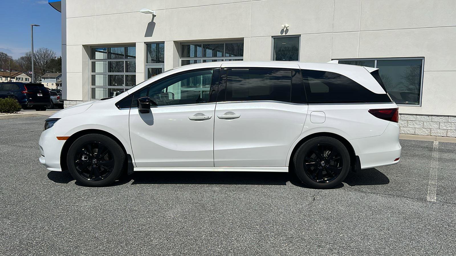 Used 2024 Honda Odyssey Sport image 6