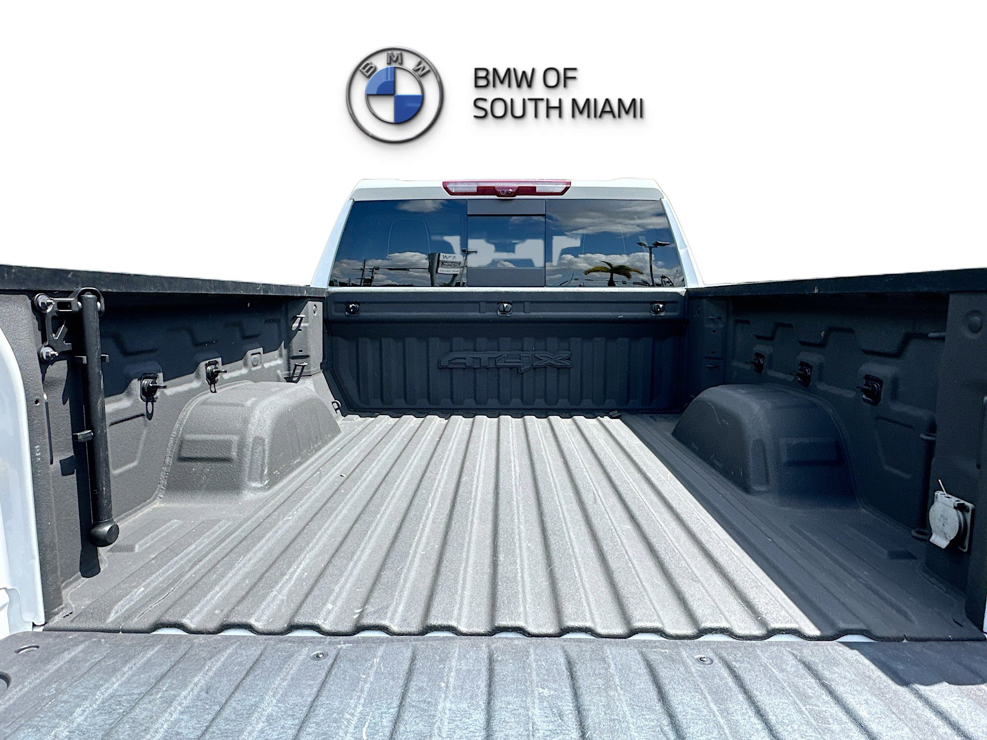 Used 2024 GMC Sierra 1500 AT4X image 28