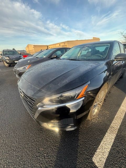 Used 2023 Nissan Altima 2.5 SV image 3