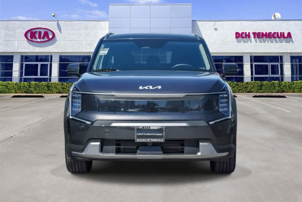 Certified 2024 Kia EV9 Wind AWD/4WD image 2