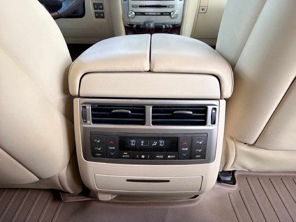 Used 2015 Lexus LX 570 4WD image 18