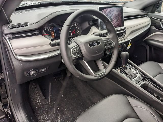 New 2025 Jeep Compass Limited w/ Sun & Sound Group image 8