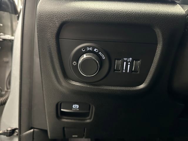 Used 2023 Jeep Grand Cherokee L Laredo image 23