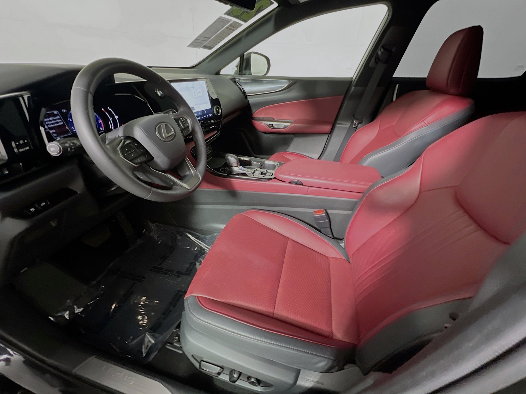 Used 2023 Lexus NX 250 FWD w/ Towing Package (2000 Lbs) image 15