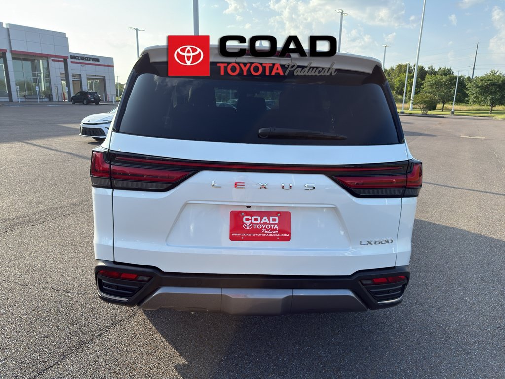 Used 2024 Lexus LX 600 4WD w/ Luxury Package image 4