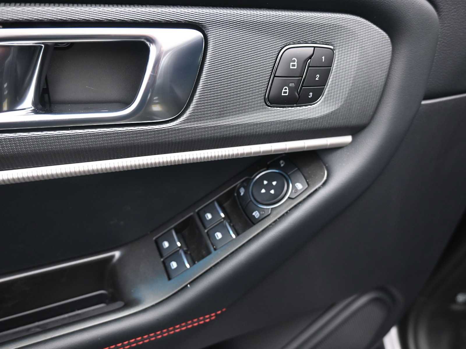 New 2026 Ford Explorer ST image 24