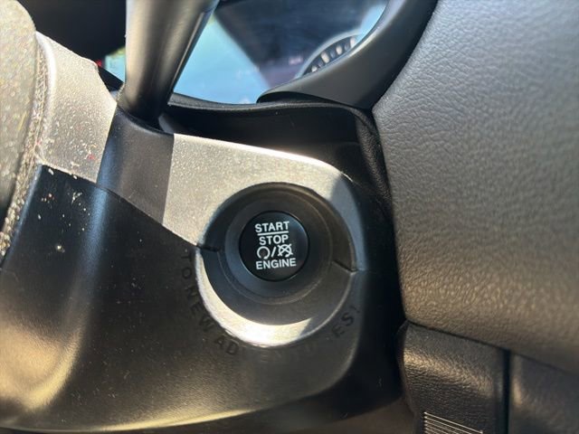 Used 2016 Jeep Renegade Limited AWD/4WD image 35