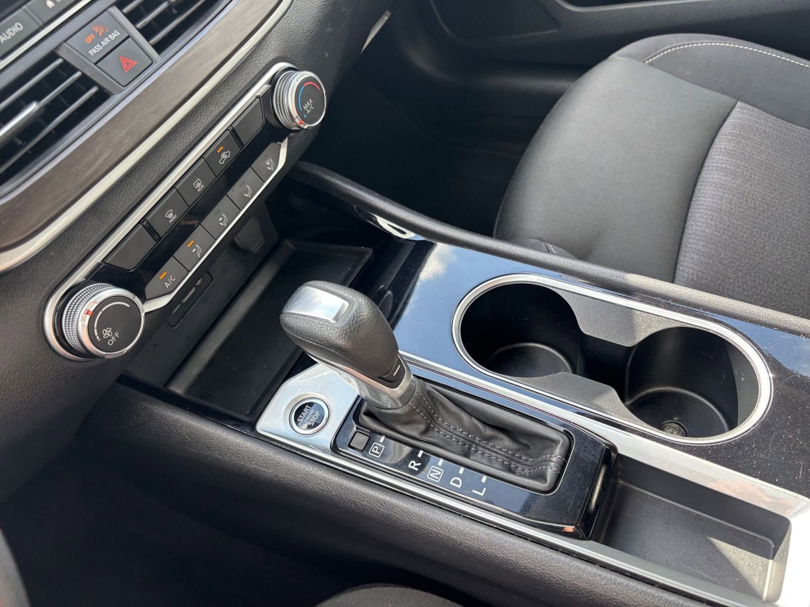 Used 2024 Nissan Altima 2.5 SV image 41