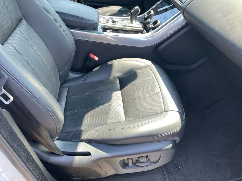 Used 2020 Land Rover Range Rover Sport HSE Dynamic image 26