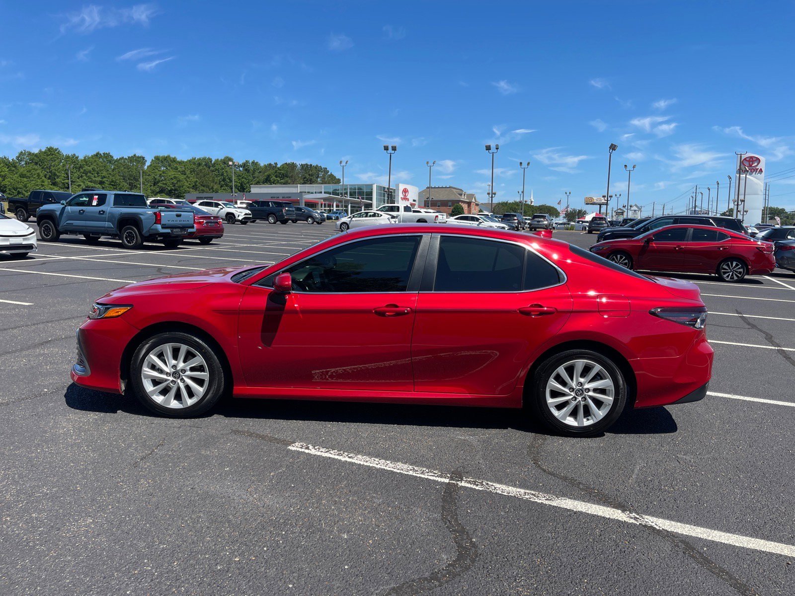 Used 2024 Toyota Camry LE FWD image 12