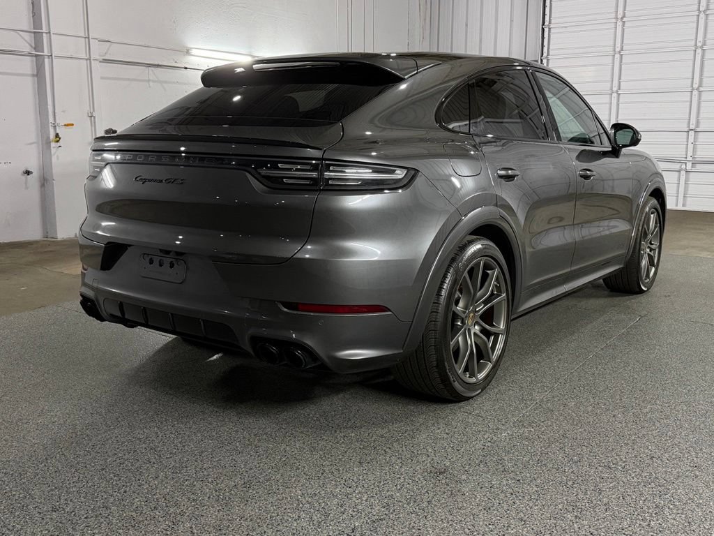 Used 2022 Porsche Cayenne GTS AWD/4WD image 11