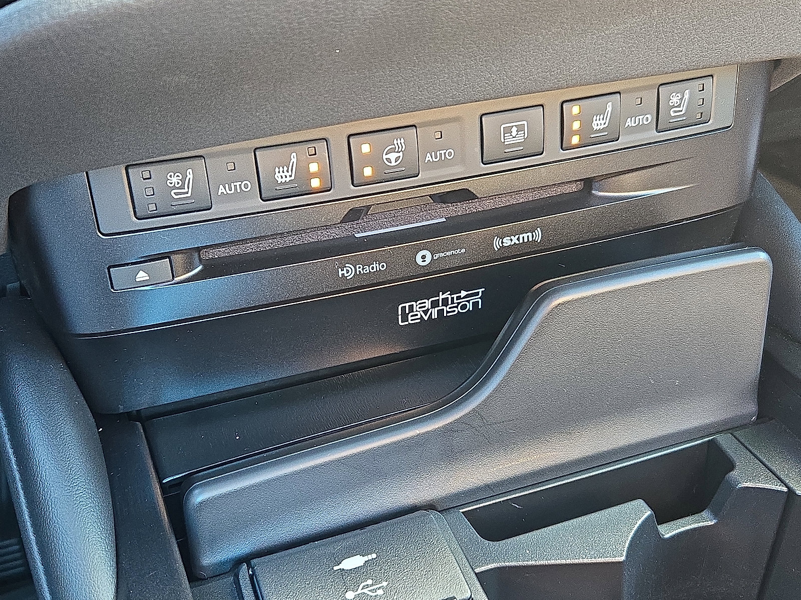 Certified 2022 Lexus ES 350 Ultra Luxury image 17