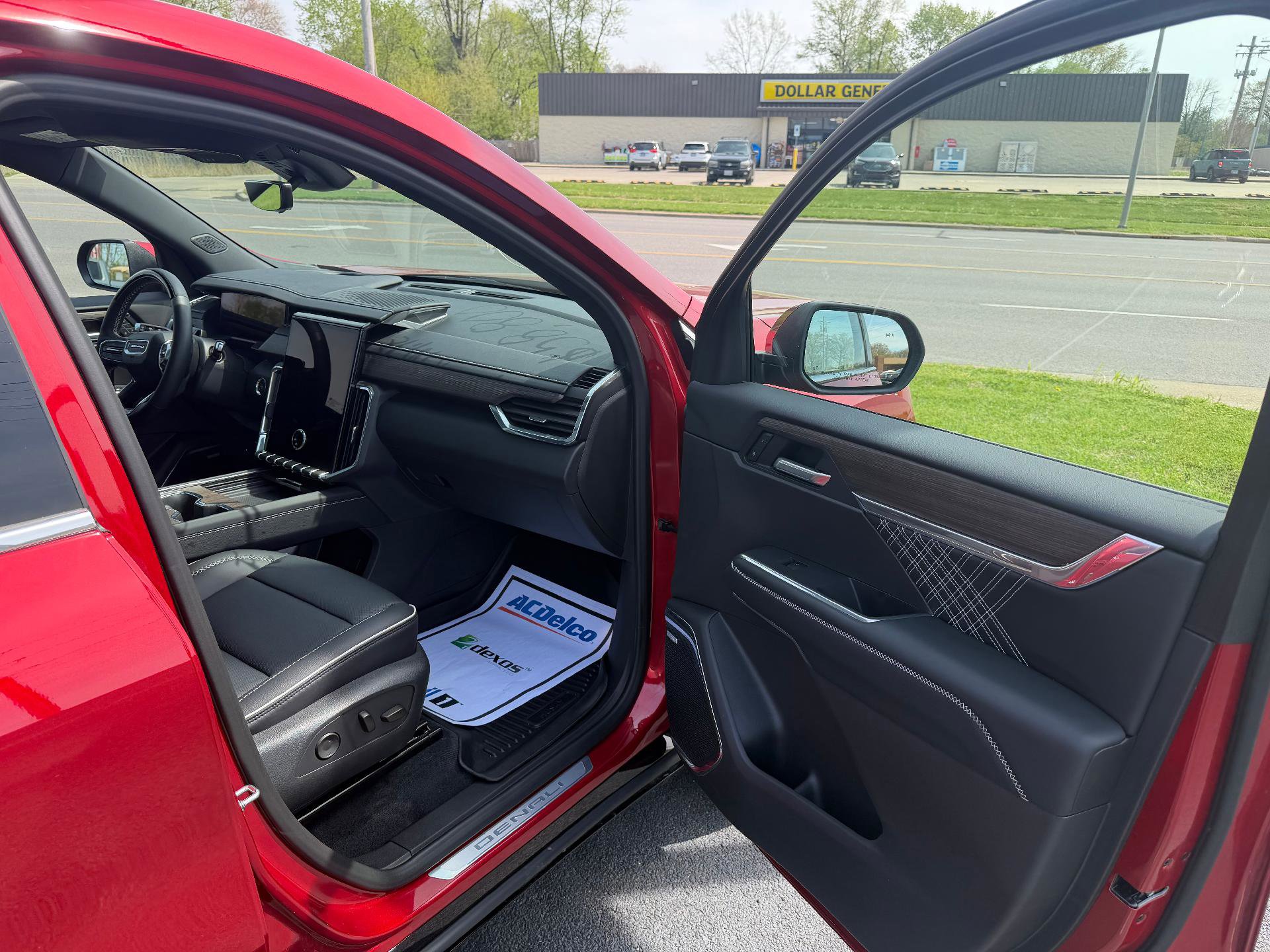 Used 2026 GMC Acadia Denali w/ Super Cruise Package image 13