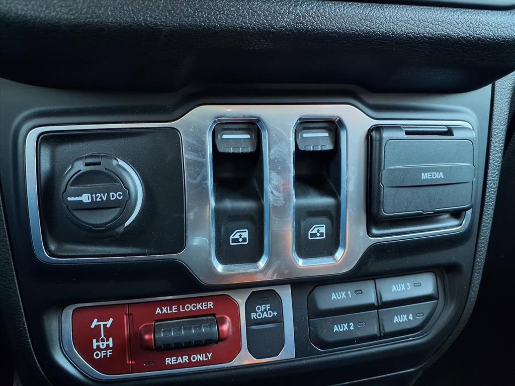 Used 2024 Jeep Wrangler Willys image 8