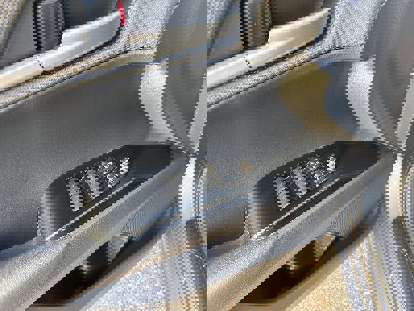 Used 2025 Toyota Camry SE image 18