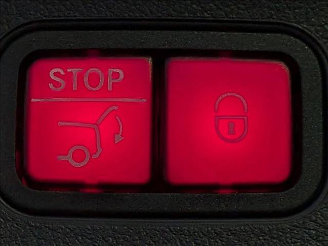 Used 2023 Mercedes-Benz GLA 250 4MATIC w/ Premium Package image 15