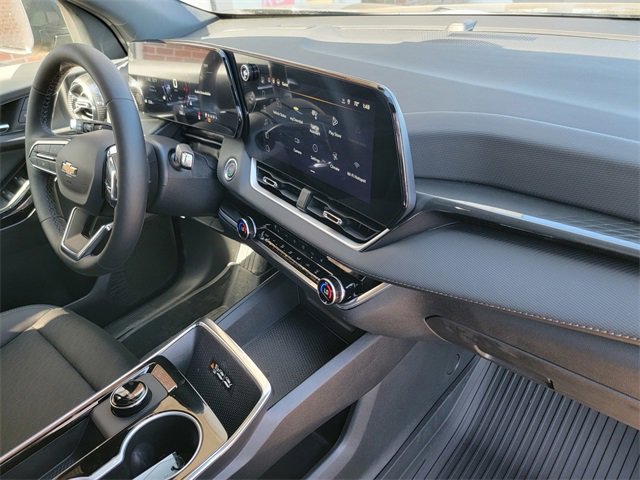 New 2026 Chevrolet Equinox LT w/ Convenience Package II image 17
