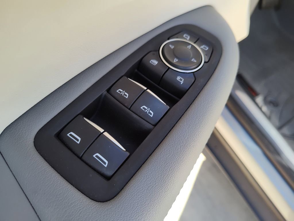 Used 2024 Cadillac XT5 Premium Luxury w/ Technology Package image 16