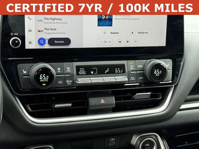 Used 2025 Toyota Grand Highlander XLE image 21