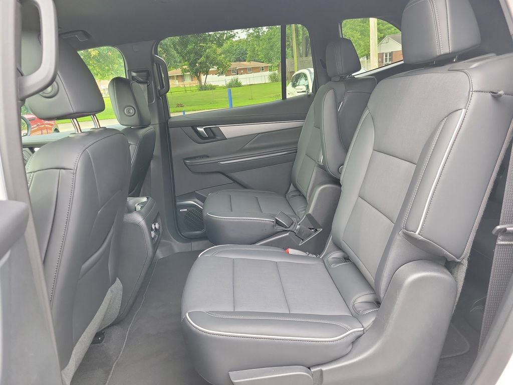 Used 2026 Buick Enclave Preferred AWD/4WD image 14