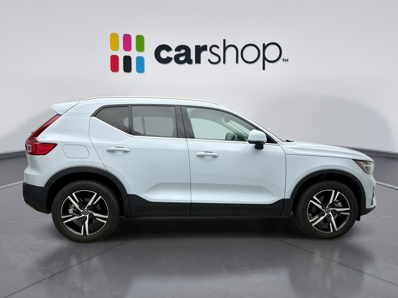 Used 2025 Volvo XC40 B5 Core AWD/4WD image 6