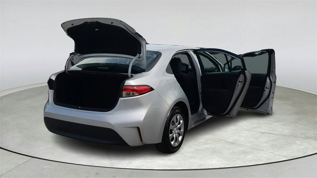 Used 2023 Toyota Corolla LE image 13
