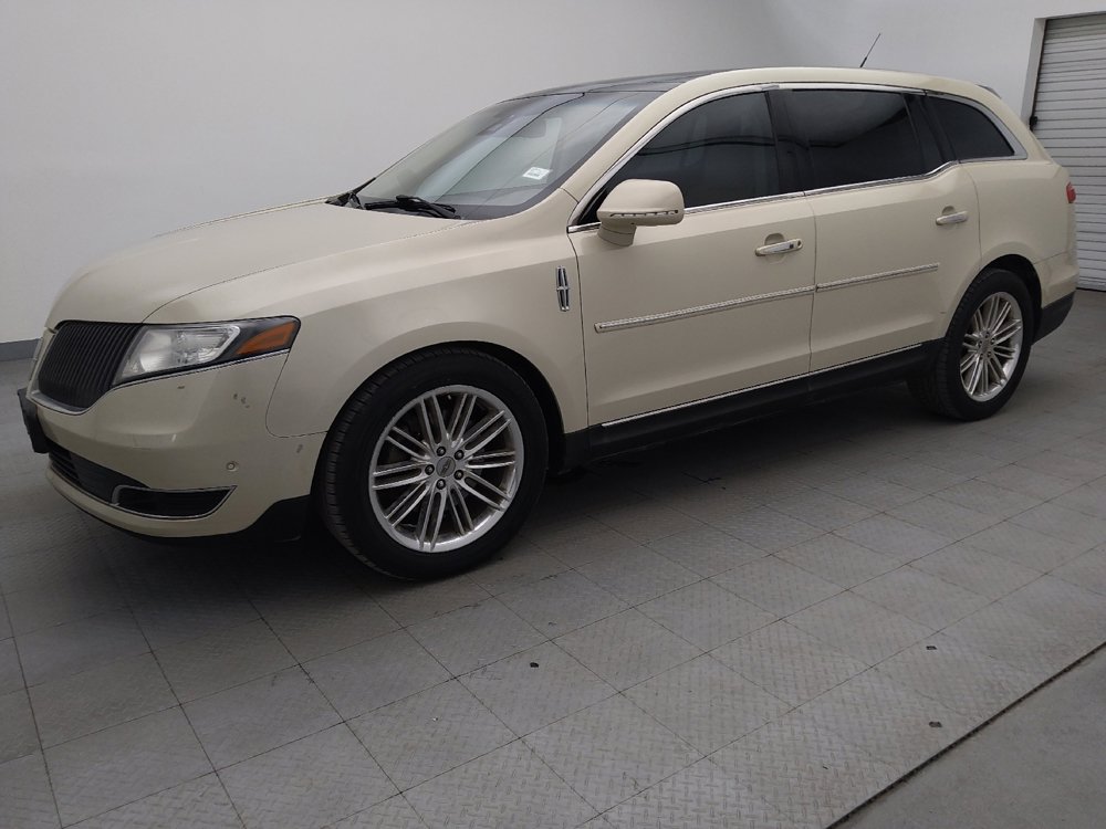 Used 2014 Lincoln MKT AWD w/ Equipment Group 201A image 2