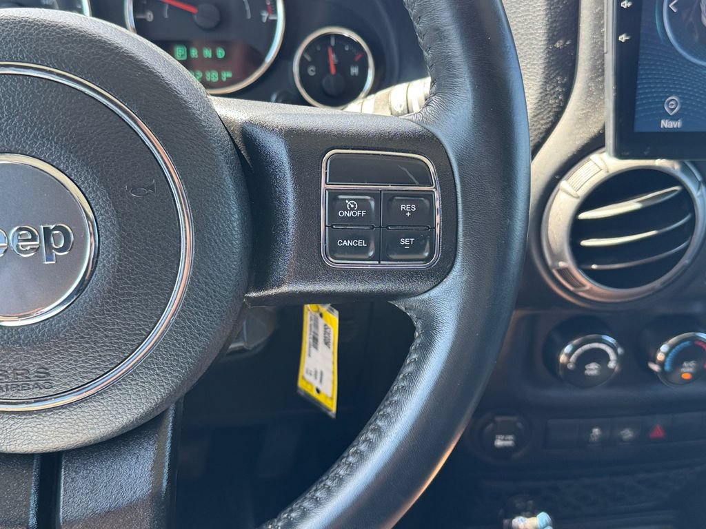 Used 2018 Jeep Wrangler Unlimited Sport w/ Connectivity Group AWD/4WD image 12
