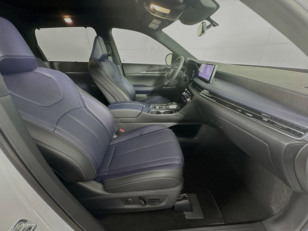 Certified 2026 INFINITI QX60 Sport w/ Dark Cargo Package image 38