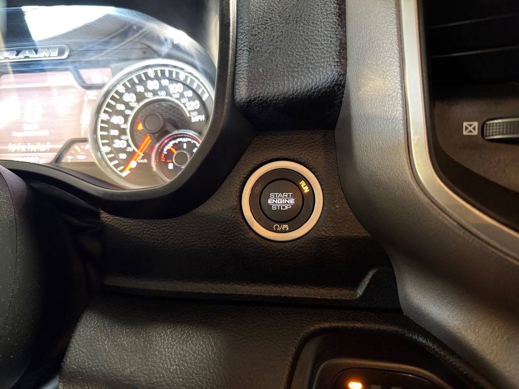 Used 2022 RAM 1500 Big Horn AWD/4WD image 29