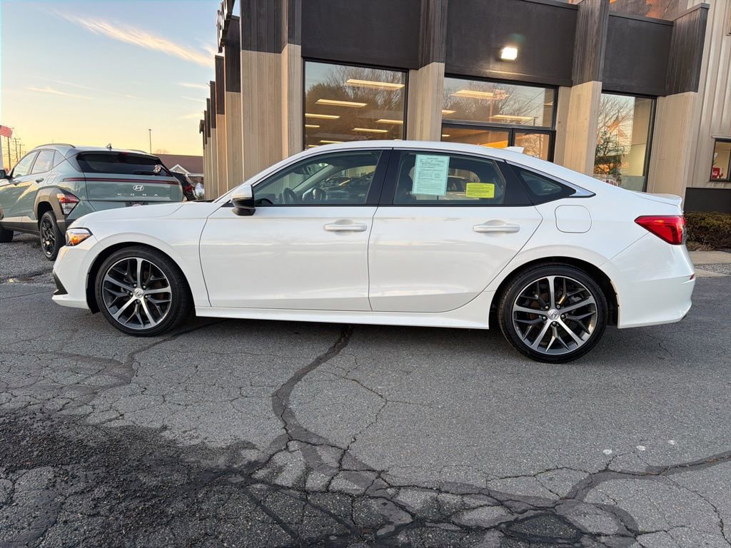 Used 2024 Honda Civic Touring image 8