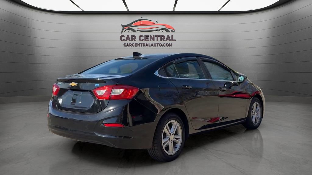 Used 2017 Chevrolet Cruze LT w/ Leather Package image 5