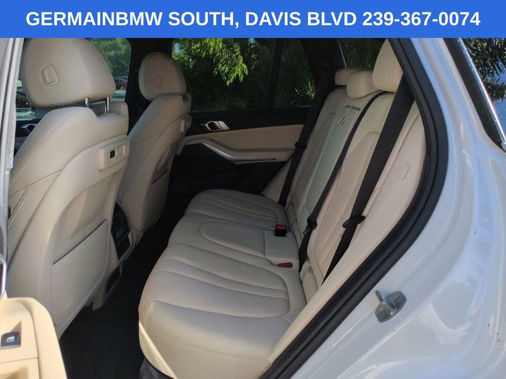 Used 2022 BMW X5 xDrive40i w/ Premium Package AWD/4WD image 16