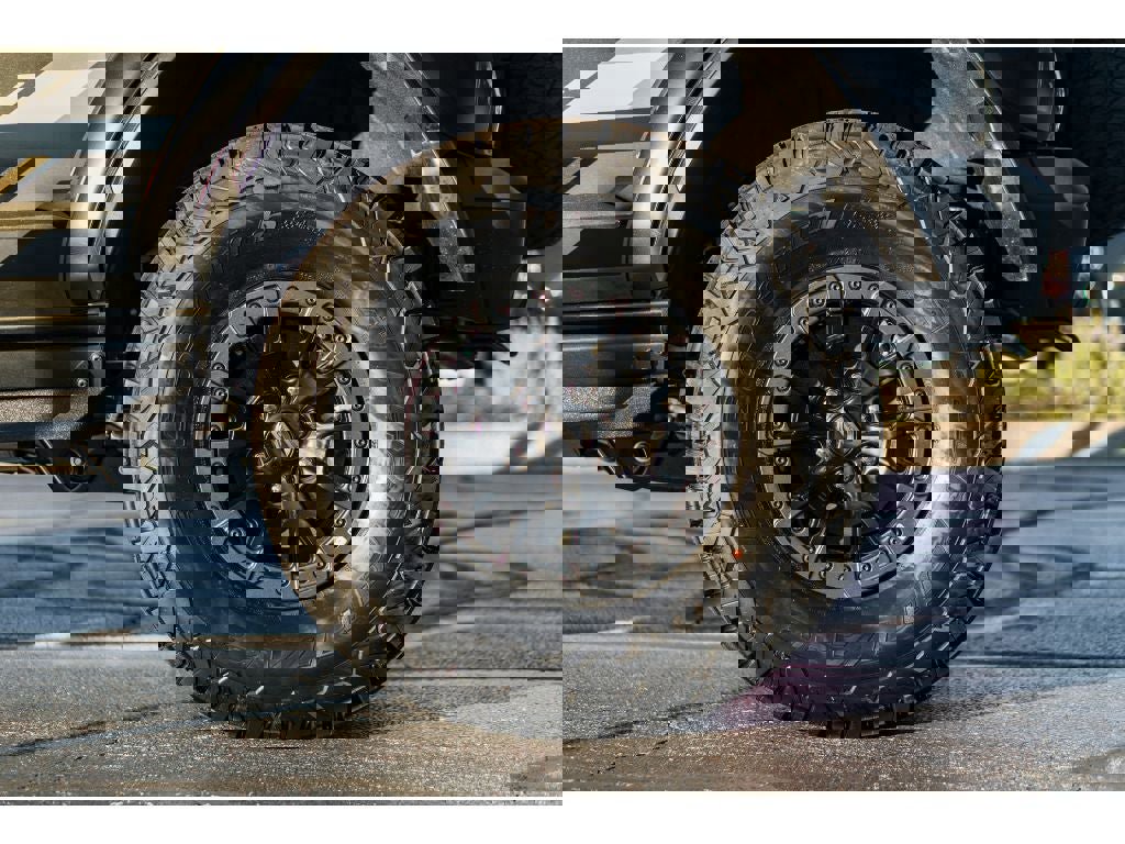New 2025 Ford Bronco Raptor image 5